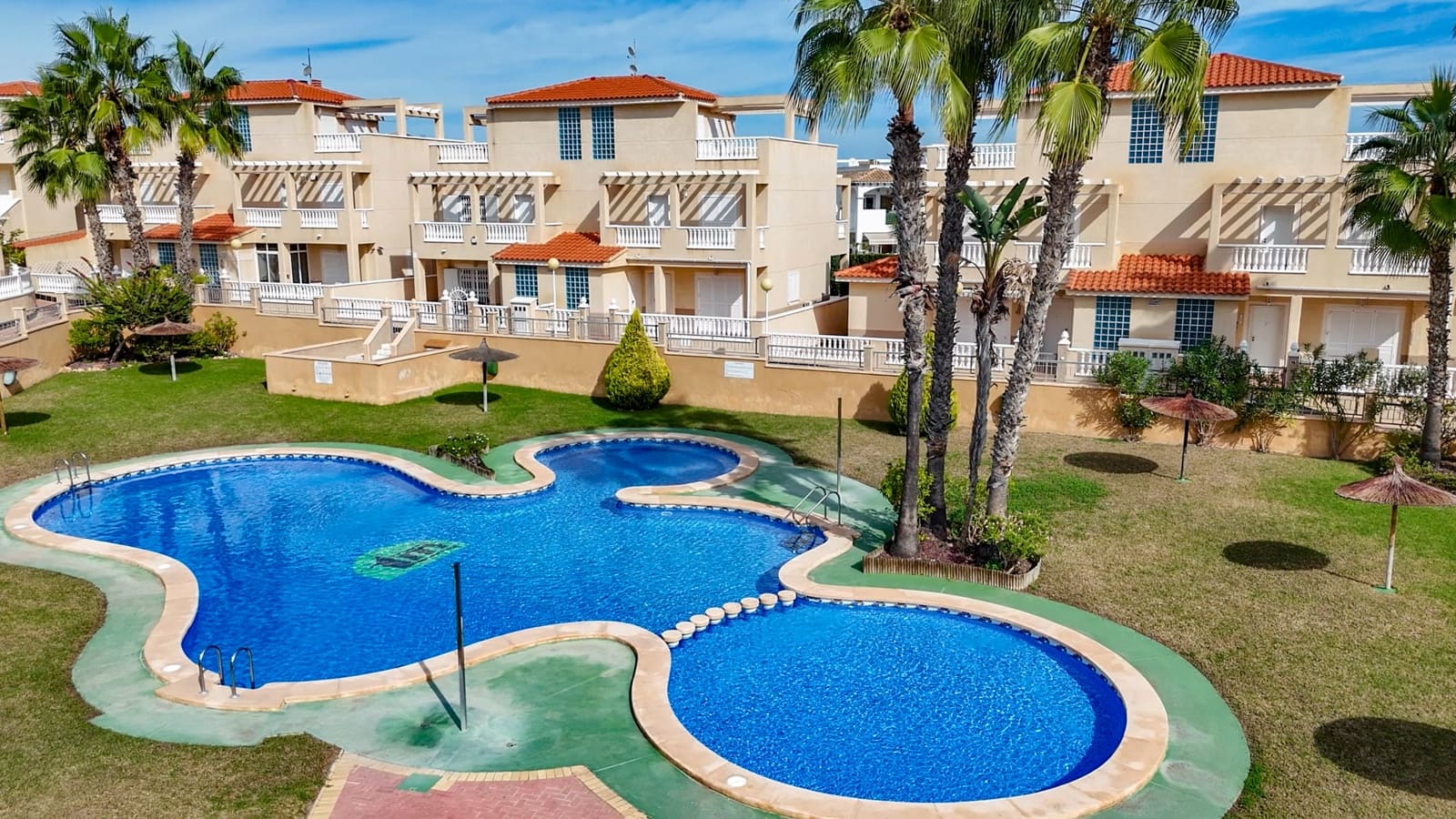 3 slaapkamer Appartement te koop in Playa Flamenca met zwembad garage - € 278.000 (Ref: 9328664)