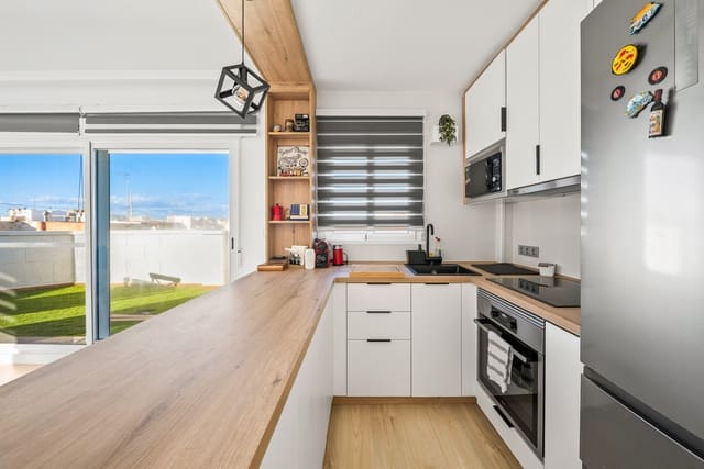 2 bedroom Penthouse for sale in Gaspar Perelló, Torrevieja - € 420,000 (Ref: 9357439)