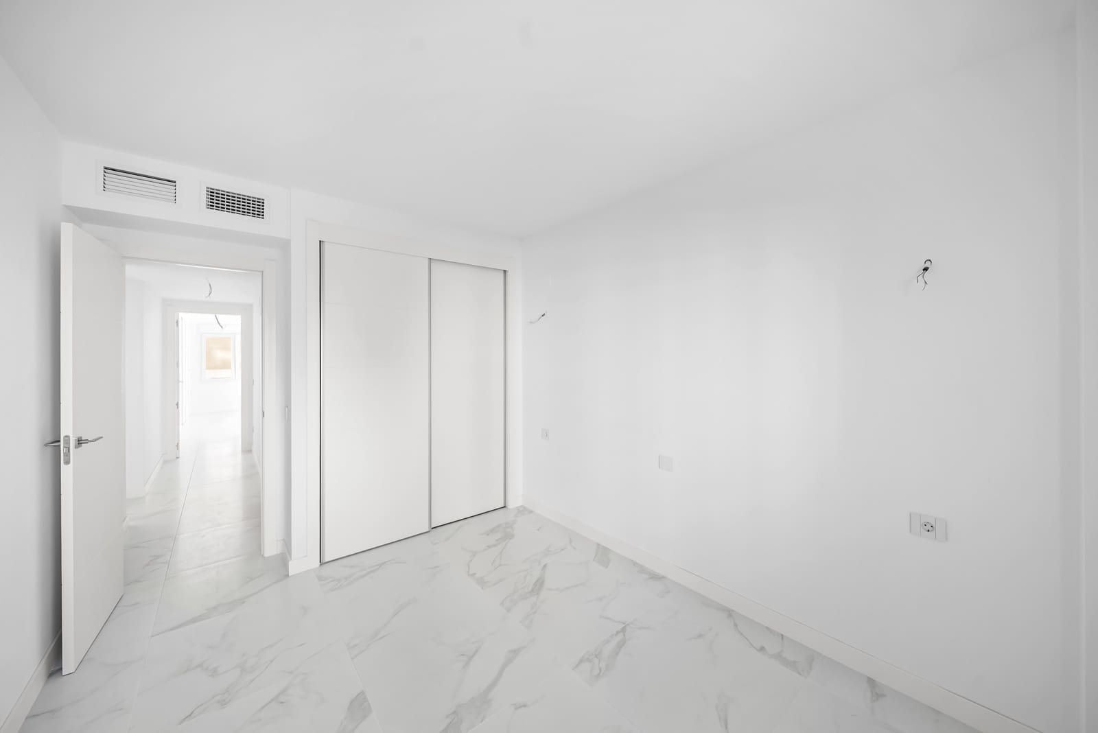 3 chambre Appartement à vendre à Punta Prima avec piscine garage - 599 000 € (Ref: 9386414)