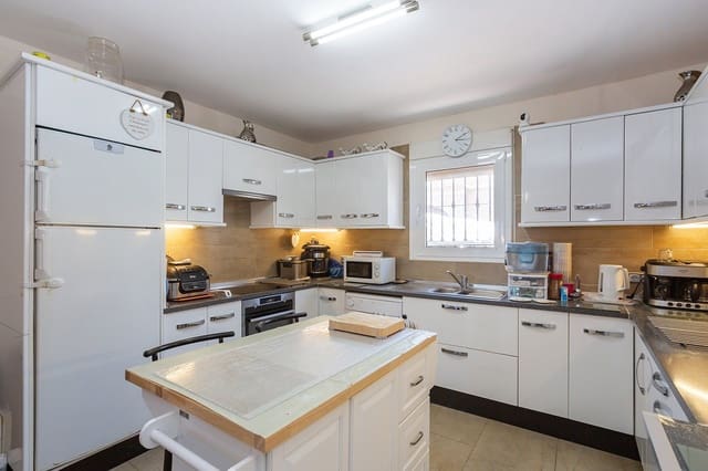 6 soverom Villa til salgs i Los Balcones med svømmebasseng garasje - € 610 000 (Ref: 9388320)