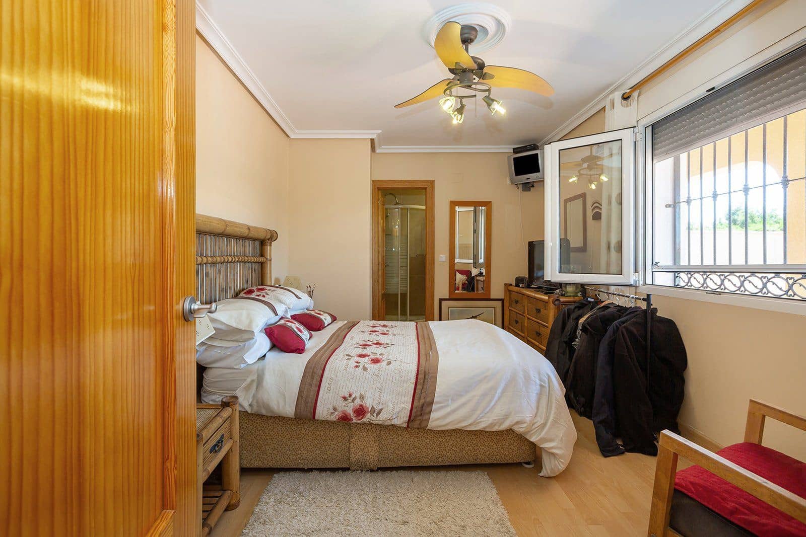 6 soverom Villa til salgs i Los Balcones med svømmebasseng garasje - € 610 000 (Ref: 9388320)