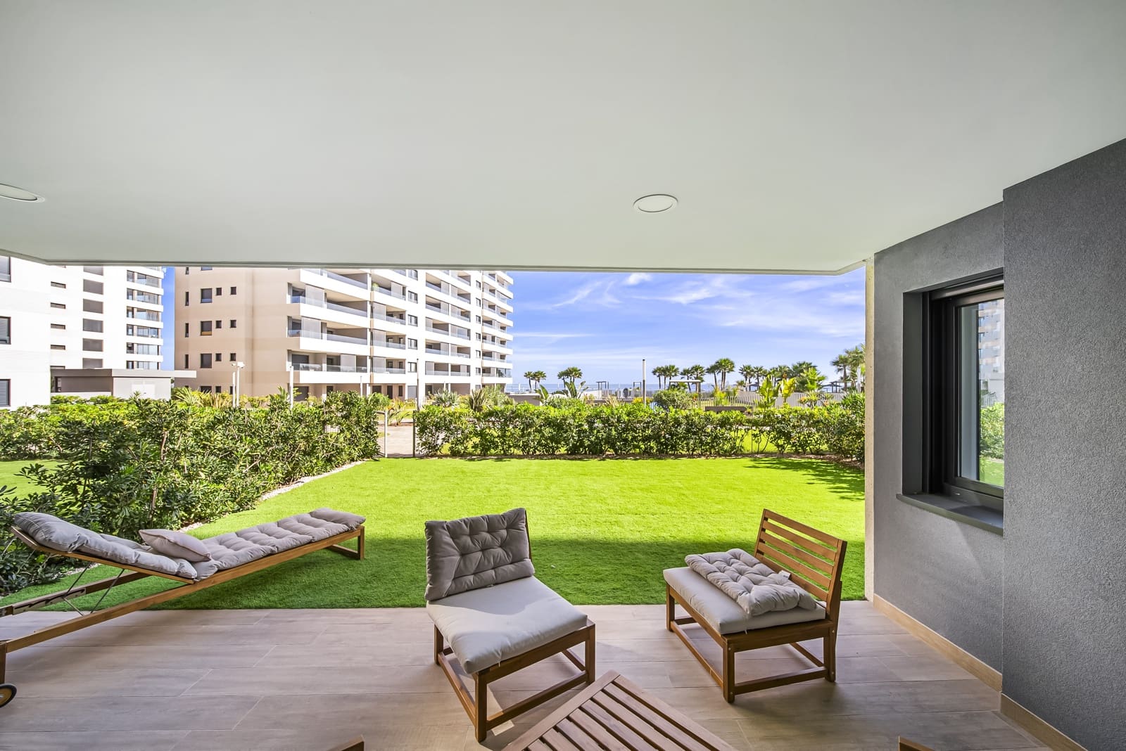 2 soverom Leilighet til salgs i Punta Prima med svømmebasseng garasje - € 460 000 (Ref: 9394463)