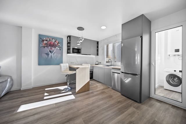 3 soverom Leilighet til salgs i Centro, Torrevieja - € 195 000 (Ref: 9417858)