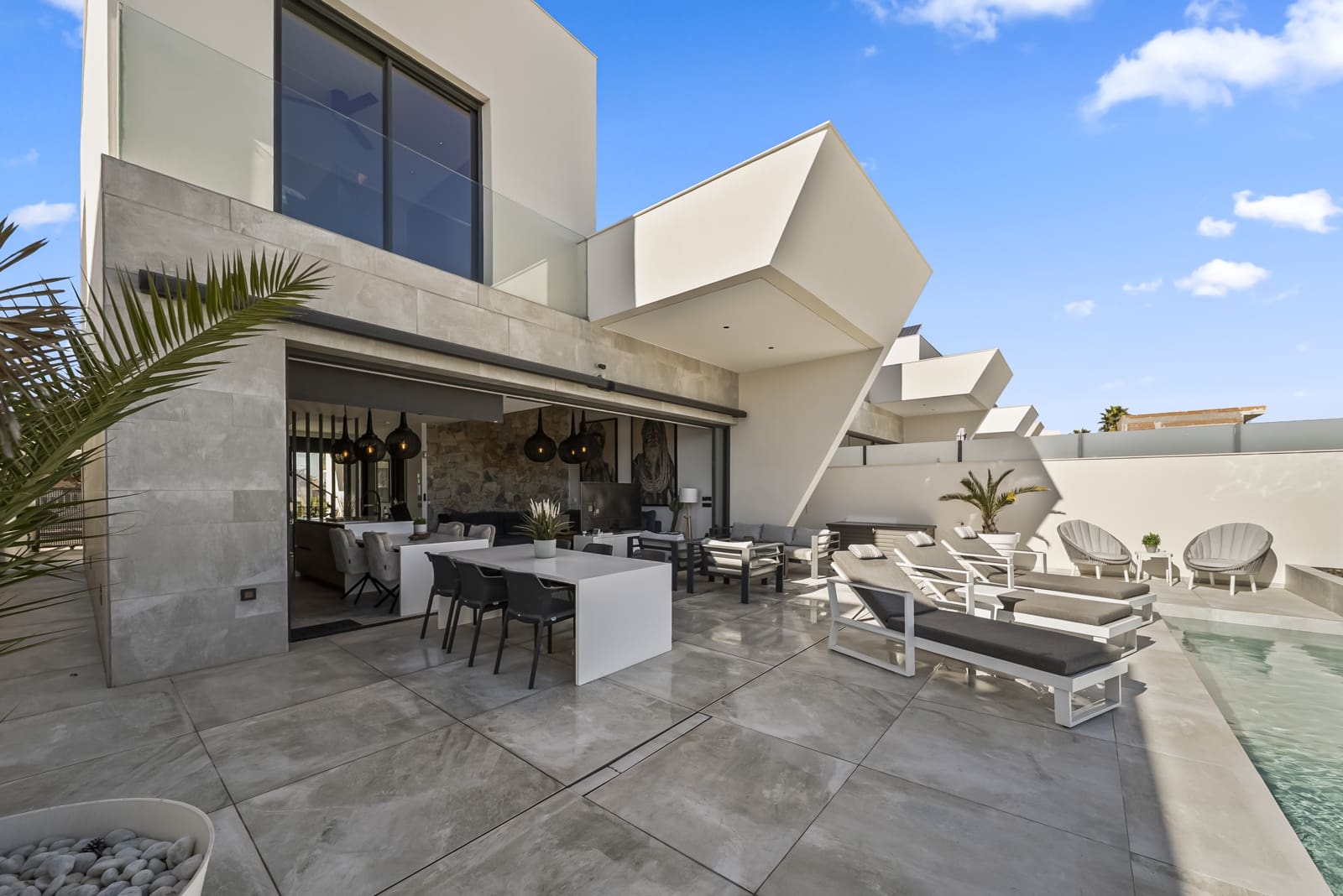 4 soverom Villa til salgs i Ciudad Quesada med svømmebasseng garasje - € 749 000 (Ref: 9431616)