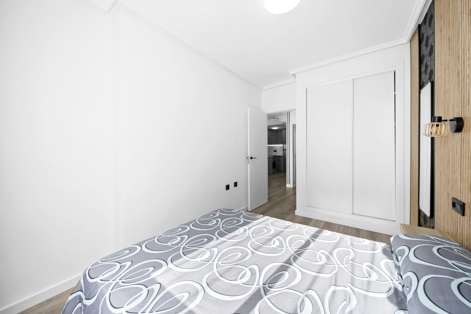 Apartamento de 2 habitaciones en Torrevieja en venta - 185.000 € (Ref: 9436360)