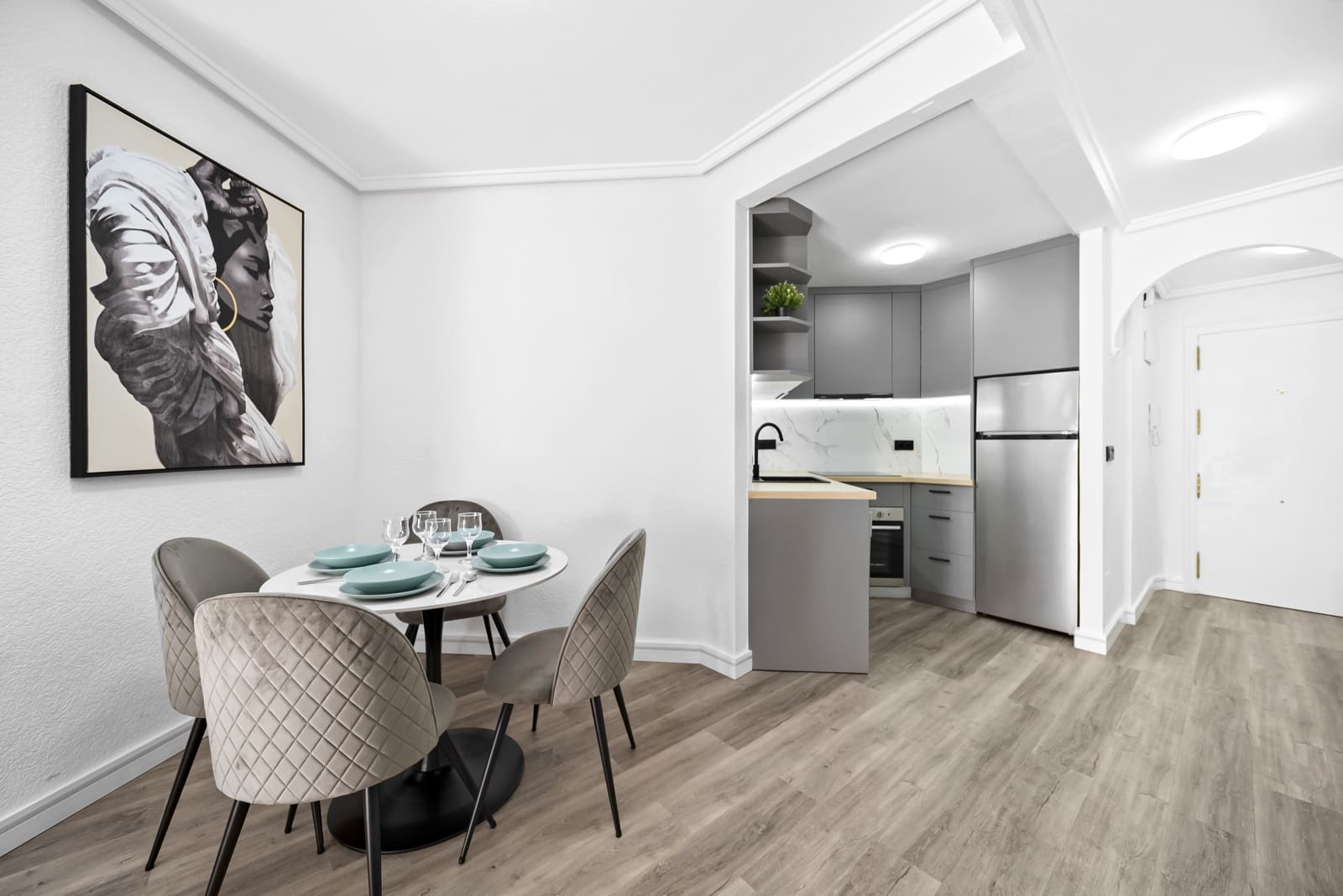 Apartamento de 2 habitaciones en Torrevieja en venta - 185.000 € (Ref: 9436360)