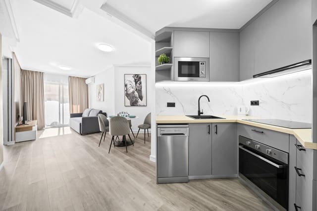 Apartamento de 2 habitaciones en Centro, Torrevieja en venta - 185.000 € (Ref: 9436360)