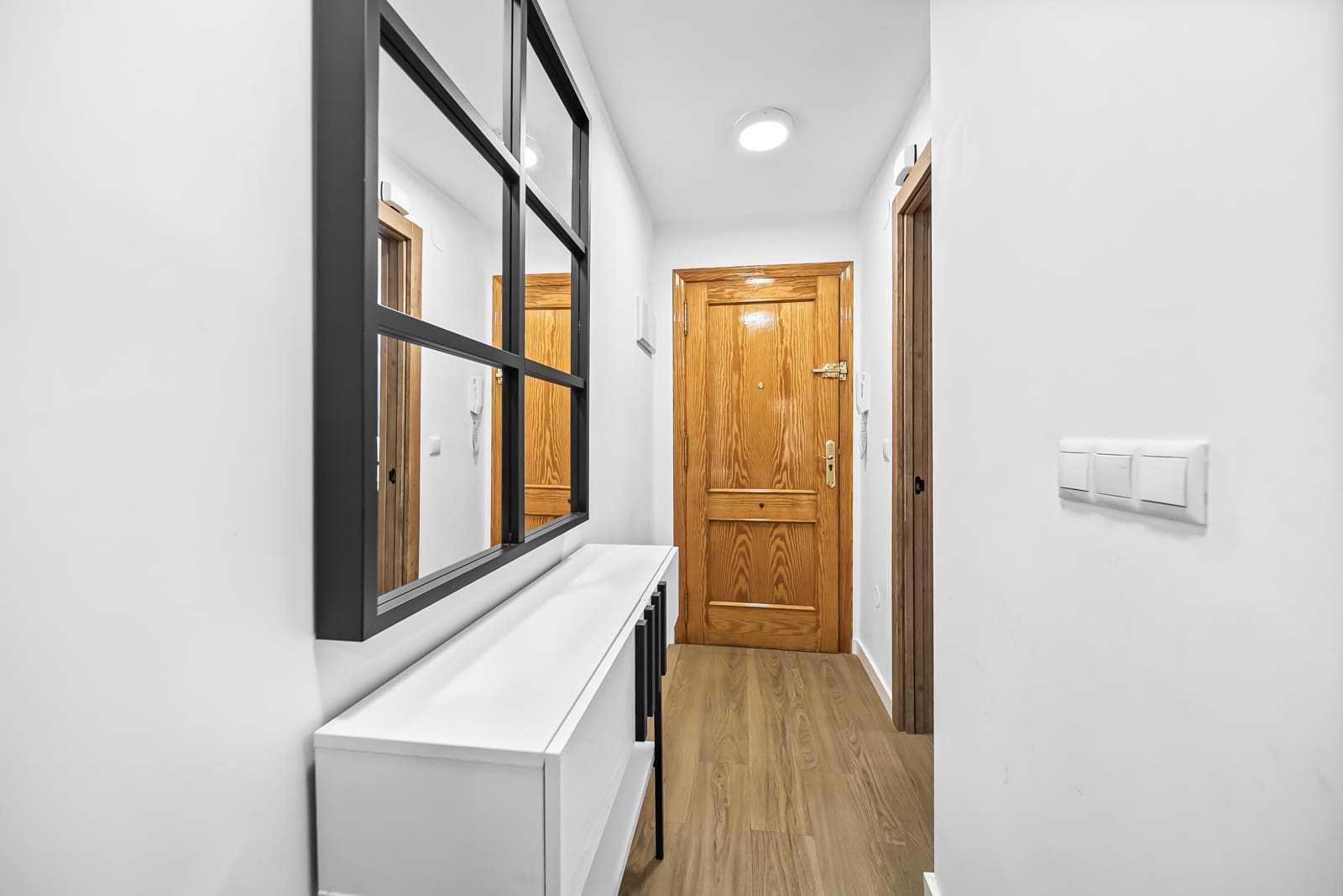 Apartamento de 2 habitaciones en Torrevieja en venta con piscina - 180.000 € (Ref: 9438091)