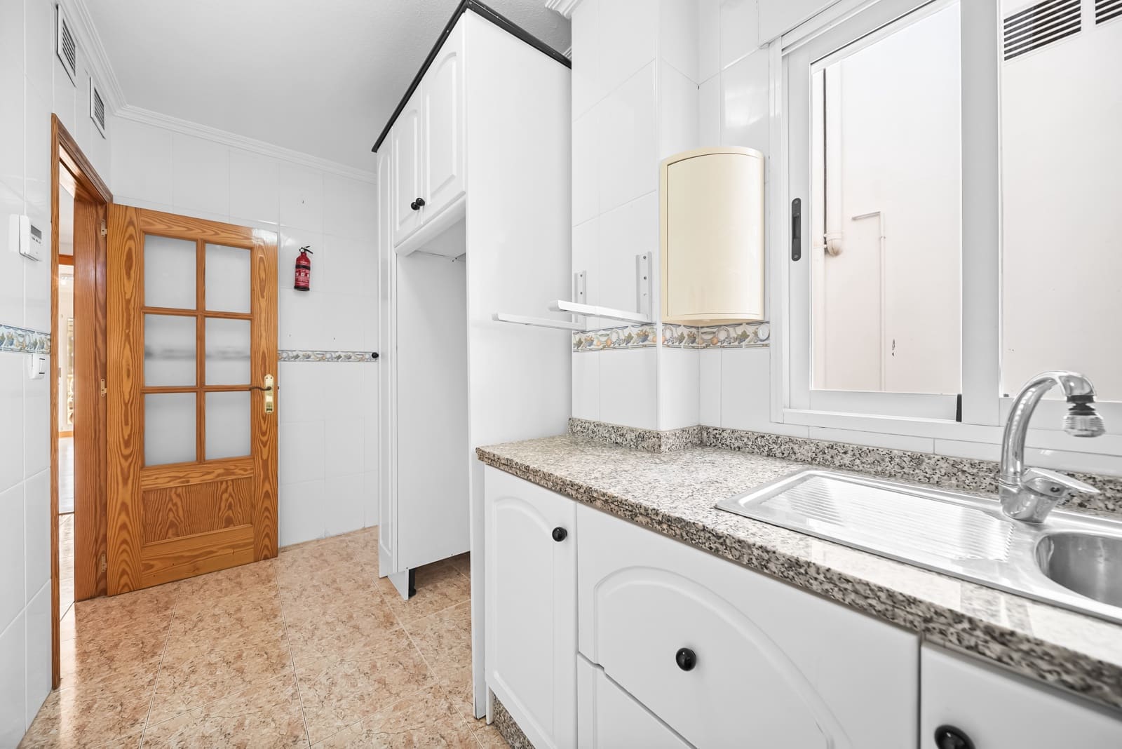 2 soverom Penthouse til salgs i Torrevieja med garasje - € 185 000 (Ref: 9453446)