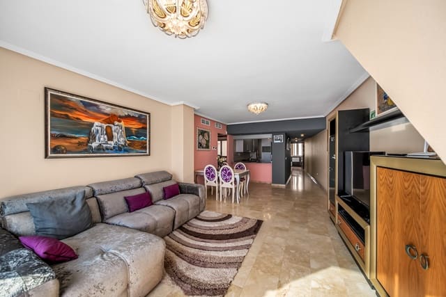 3 chambre Penthouse à vendre à Centro, Torrevieja avec piscine garage - 430 000 € (Ref: 9466233)