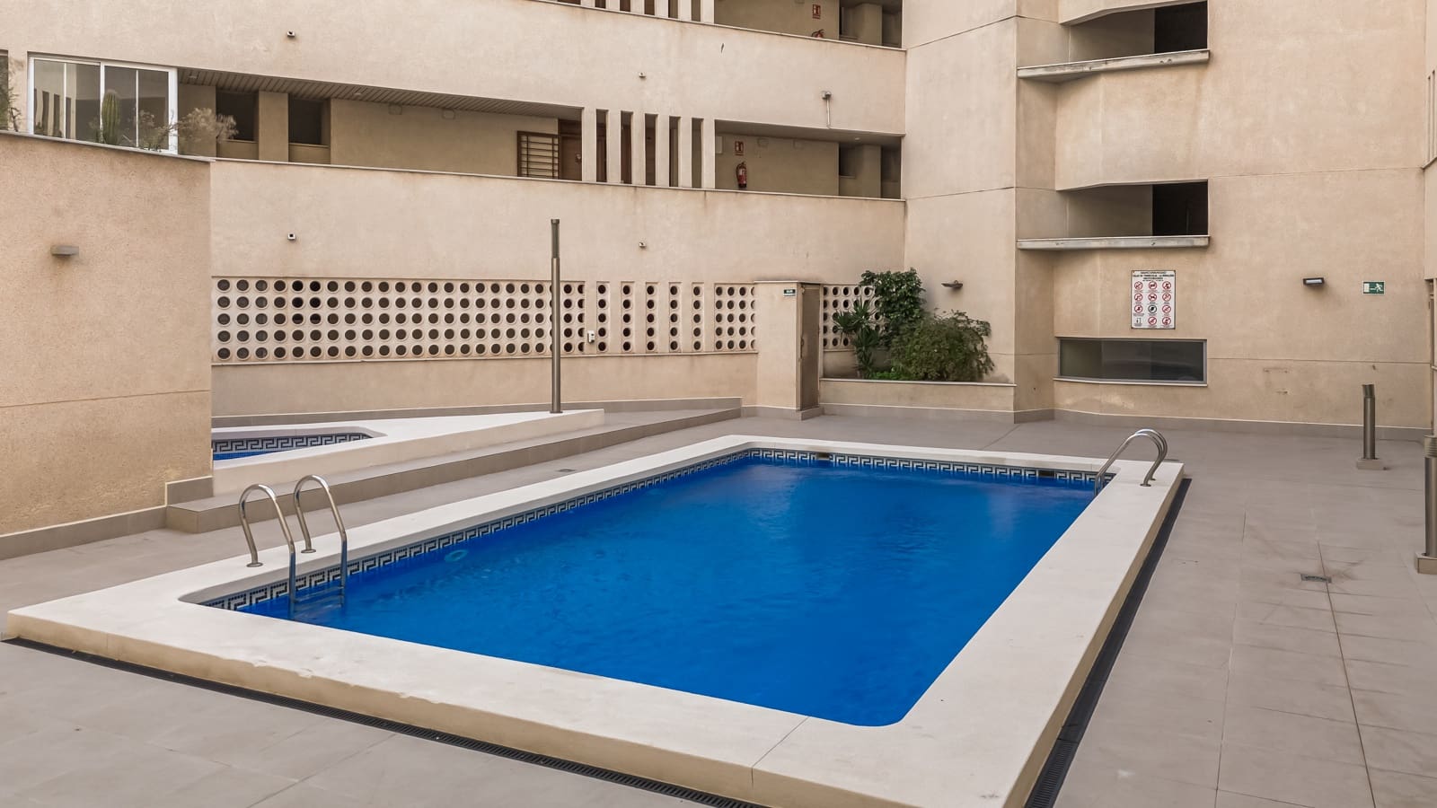 3 chambre Penthouse à vendre à Torrevieja avec piscine garage - 430 000 € (Ref: 9466233)