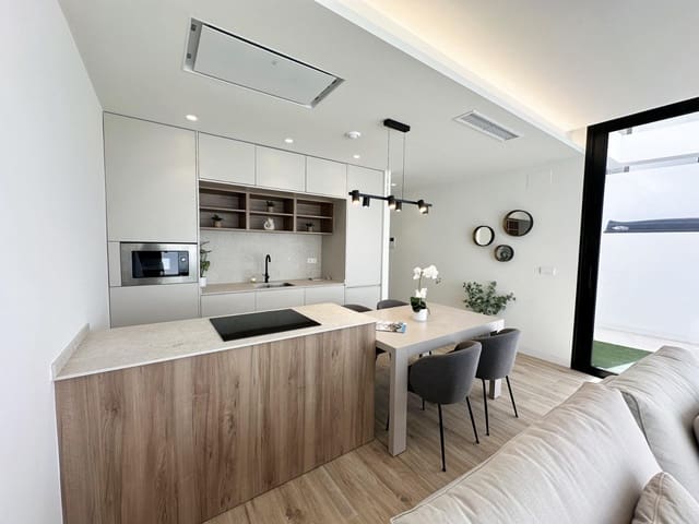 3 soveværelse Villa til salg i Torre de la Horadada, Pilar de la Horadada med swimmingpool - € 599.900 (Ref: 9470064)