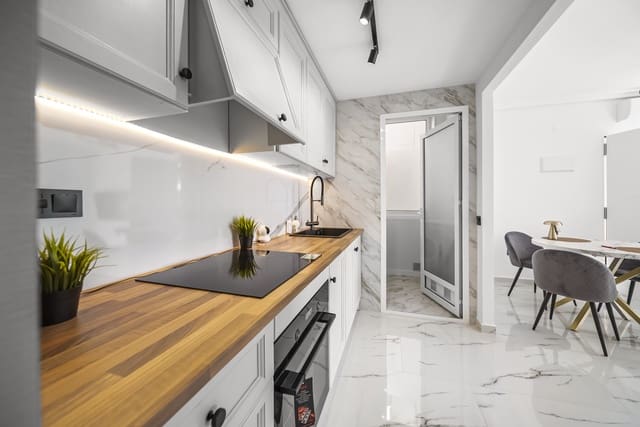 1 makuuhuone Huoneisto myytävänä paikassa Playa Flamenca, Orihuela mukana uima-altaan - 170 000 € (Ref: 9473432)