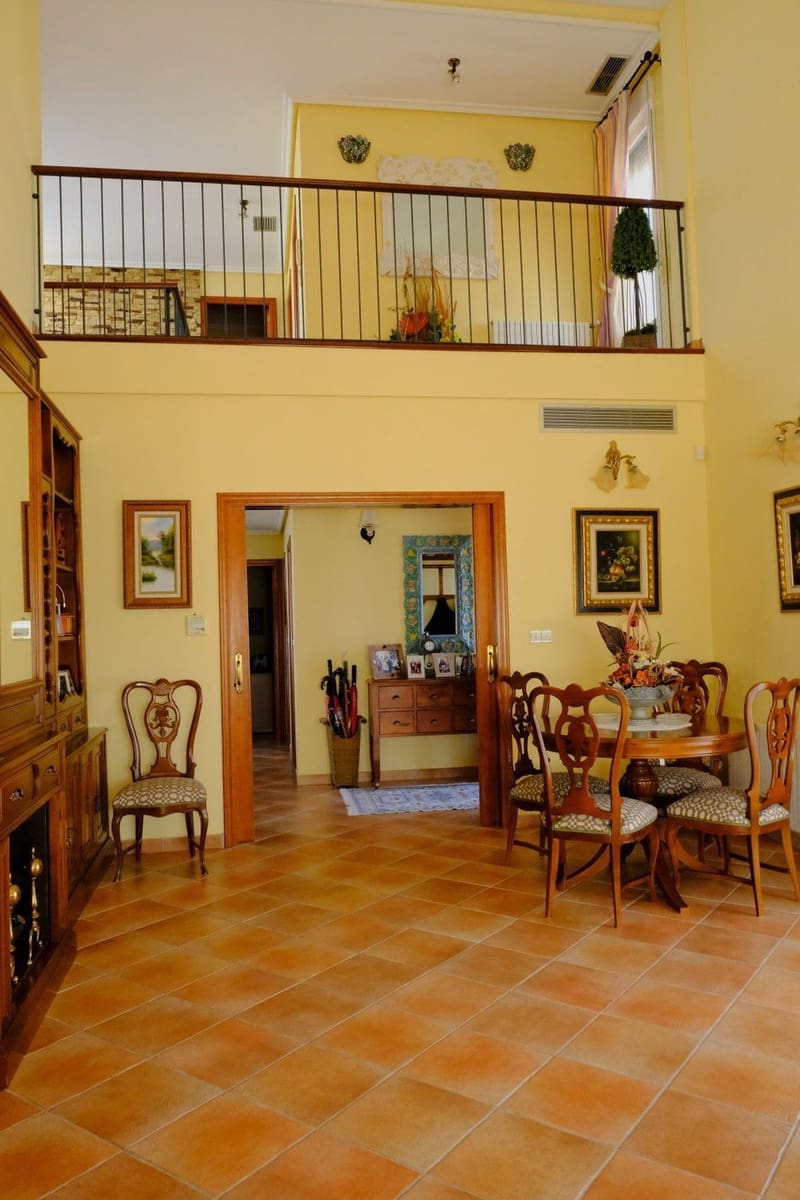 5 bedroom Villa for sale in Orihuela with pool garage - € 675,000 (Ref: 9491925)