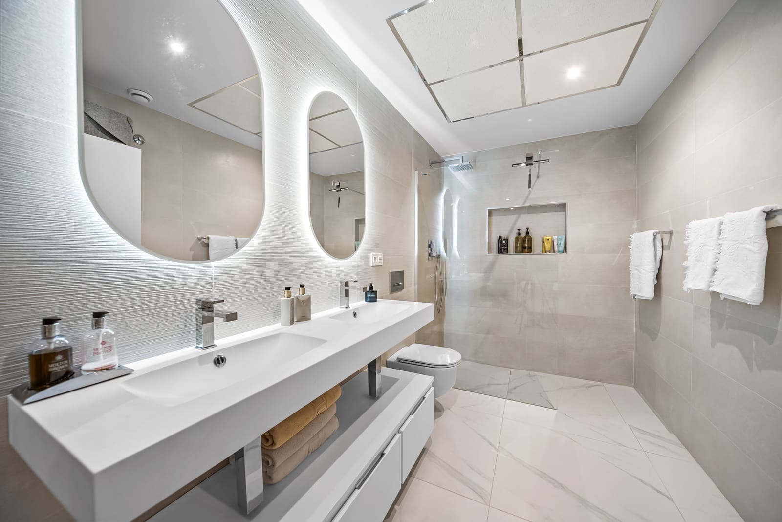 3 soverom Villa til salgs i Orihuela Costa med svømmebasseng garasje - € 695 000 (Ref: 9525500)