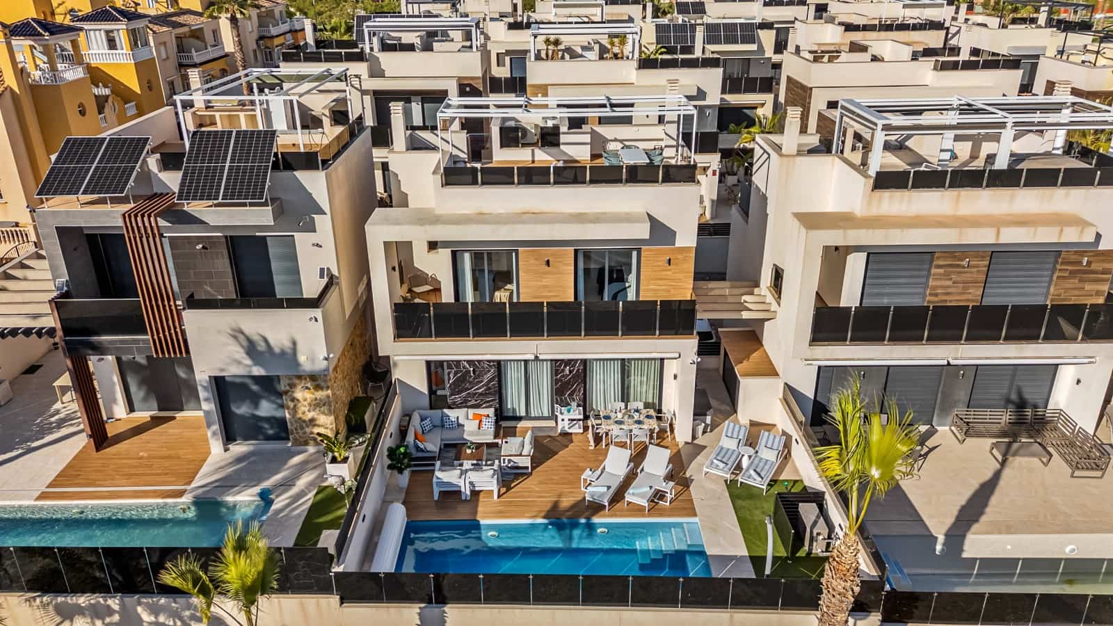 3 Zimmer Villa zu verkaufen in Orihuela Costa mit Pool Garage - 695.000 € (Ref: 9528398)