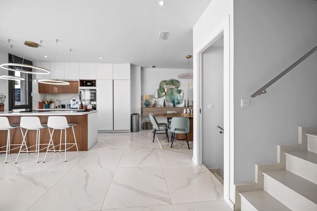 3 Zimmer Villa zu verkaufen in Lomas de Cabo Roig - Los Dolses, Orihuela mit Pool Garage - 695.000 € (Ref: 9528398)