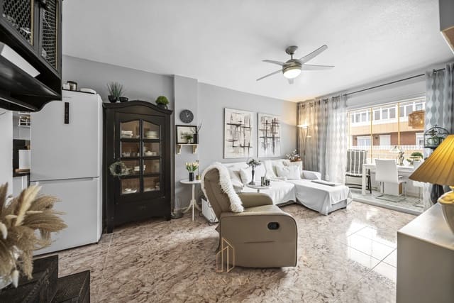 2 chambre Penthouse à vendre à Rocio del Mar, Torrevieja avec piscine garage - 189 000 € (Ref: 9547177)