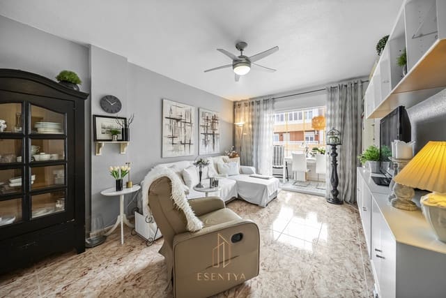 2 chambre Penthouse à vendre à Rocio del Mar, Torrevieja avec piscine garage - 189 000 € (Ref: 9547177)