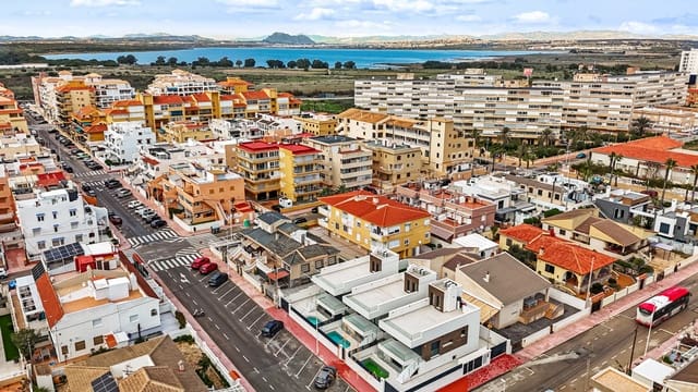 4 camera da letto Villa in vendita in Los Europeos, Torrevieja con piscina garage - 820.000 € (Rif: 9569996)