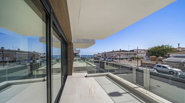 4 soveværelse Villa til salg i Los Europeos, Torrevieja med swimmingpool garage - € 820.000 (Ref: 9569996)