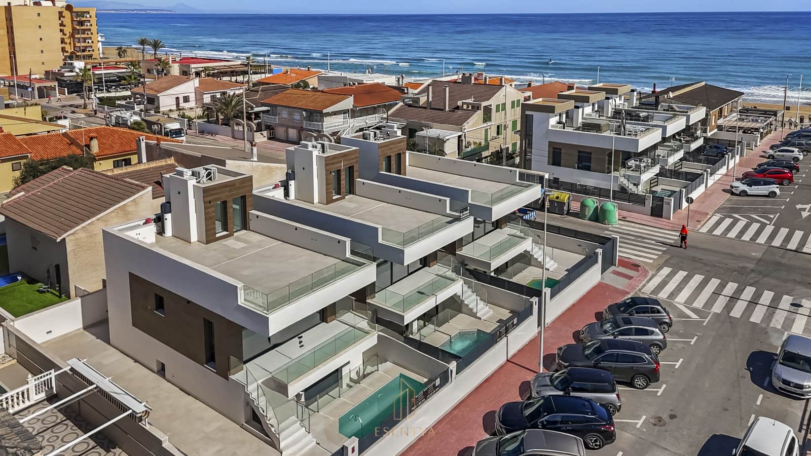 4 bedroom Villa for sale in La Mata with pool garage - € 820,000 (Ref: 9569996)