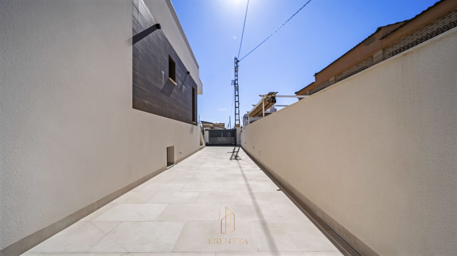 4 bedroom Villa for sale in La Mata with pool garage - € 845,000 (Ref: 9569997)