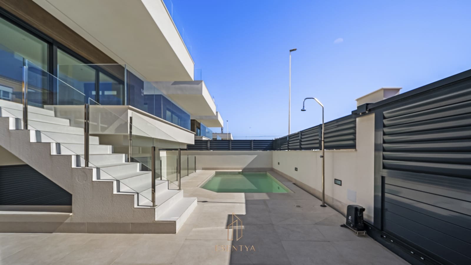 4 bedroom Villa for sale in La Mata with pool garage - € 845,000 (Ref: 9569997)