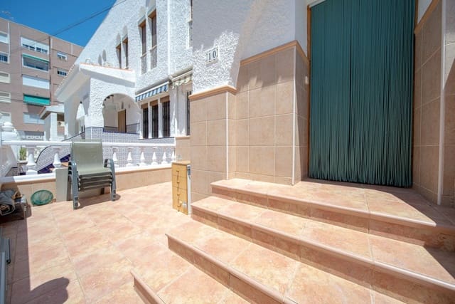 4 sovrum Finca/Hus på landet till salu i Los Europeos, Torrevieja med pool garage - 209 900 € (Ref: 9592288)
