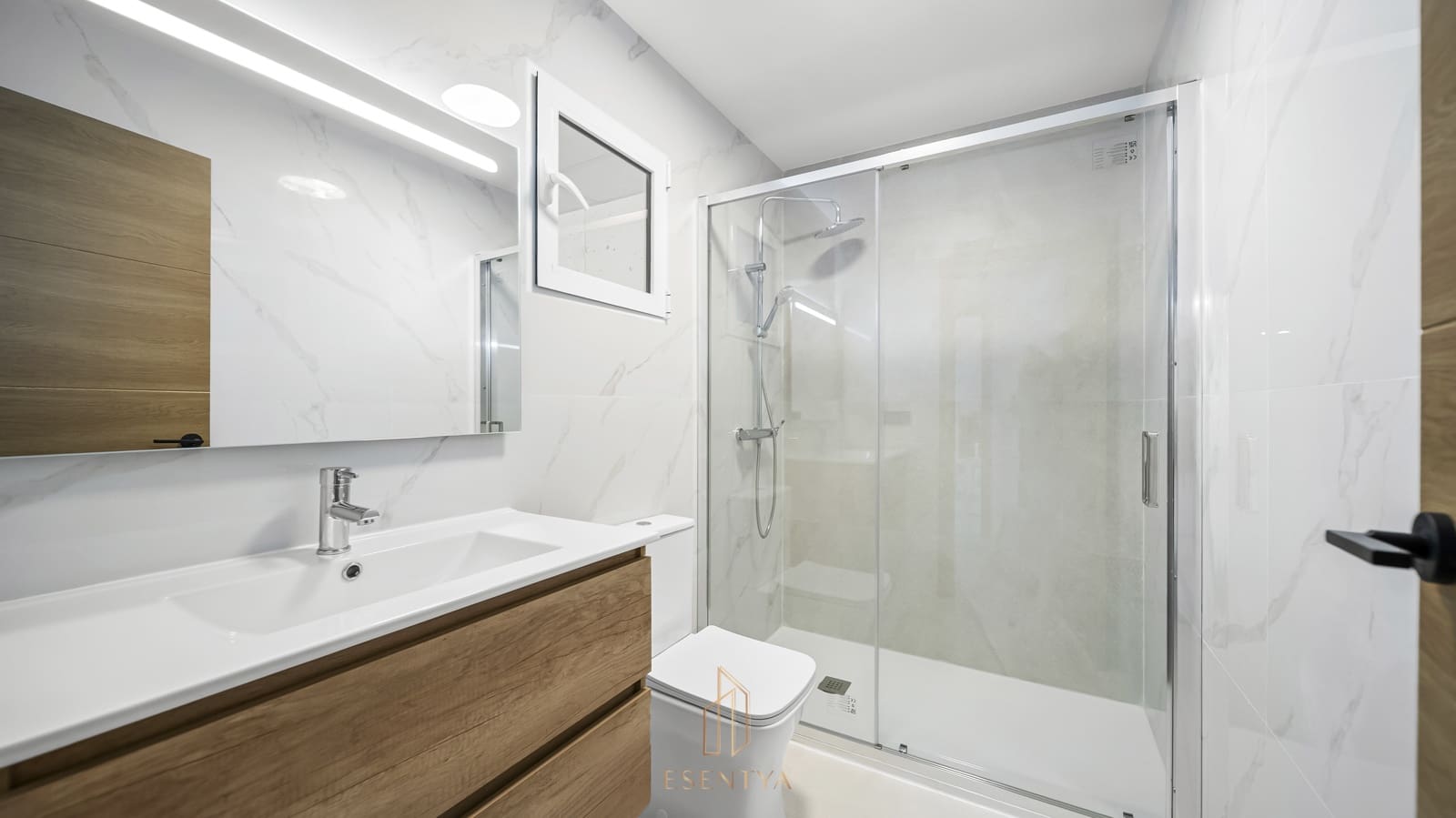 4 sypialnia Willa na sprzedaż w Algorfa z basenem garażem - 770 000 € (Ref: 9606432)