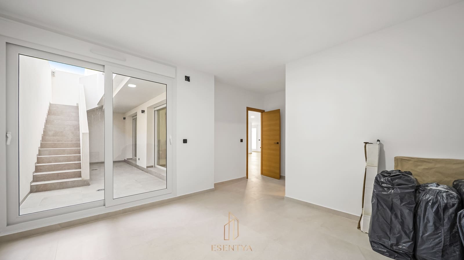 4 sypialnia Willa na sprzedaż w Algorfa z basenem garażem - 770 000 € (Ref: 9606432)