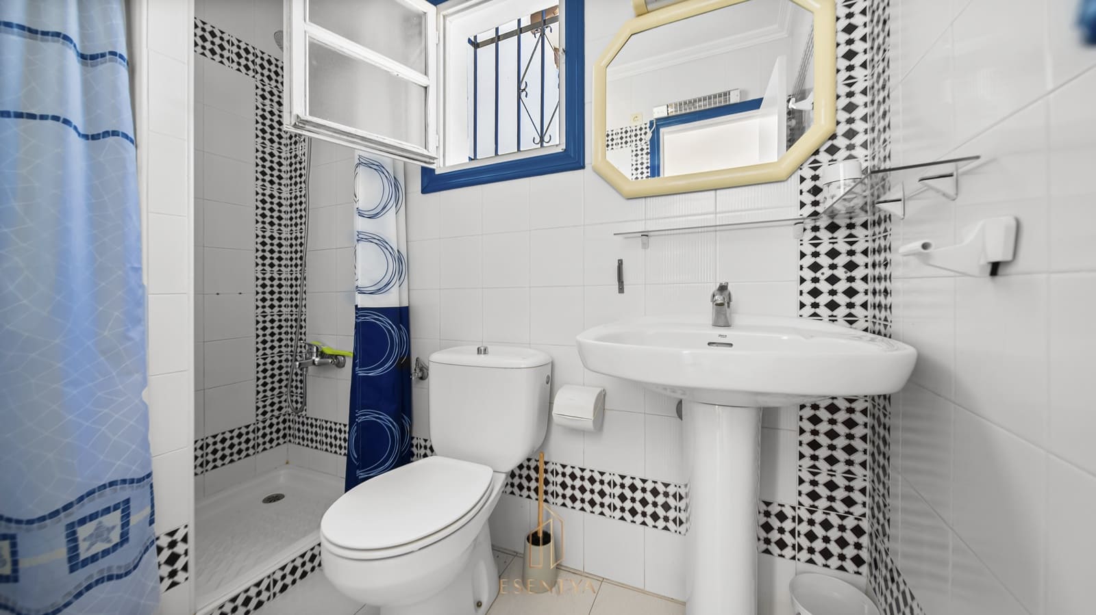 1 soverom Leilighet til salgs i Blue Lagoon med svømmebasseng garasje - € 105 000 (Ref: 9610145)