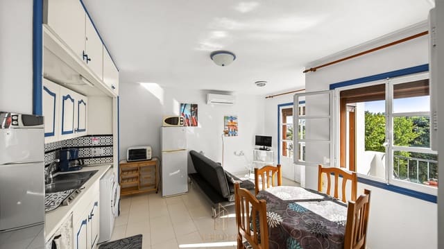 1 soverom Leilighet til salgs i Blue Lagoon med svømmebasseng garasje - € 105 000 (Ref: 9610145)