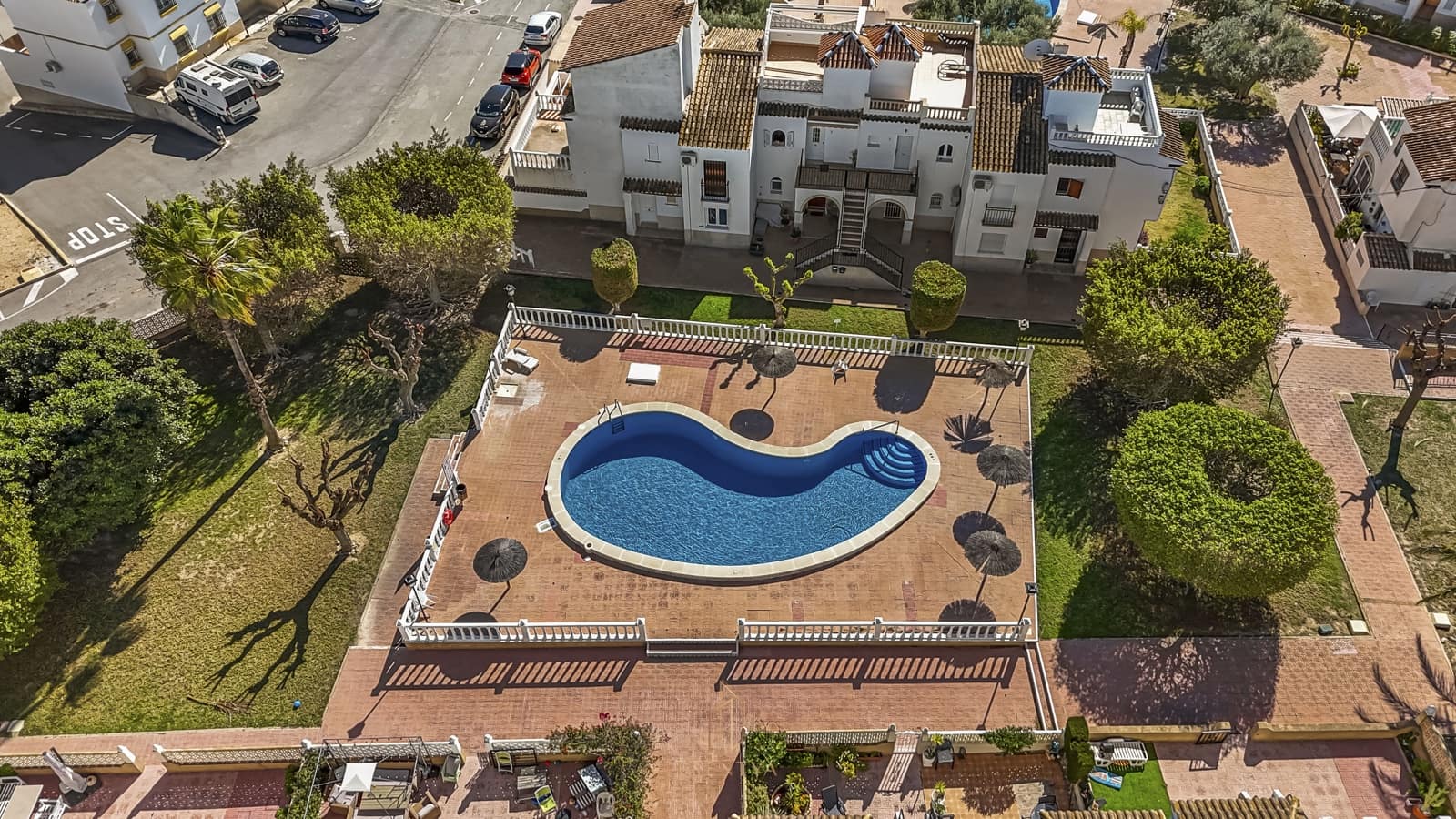 1 soverom Leilighet til salgs i Blue Lagoon med svømmebasseng garasje - € 105 000 (Ref: 9610145)