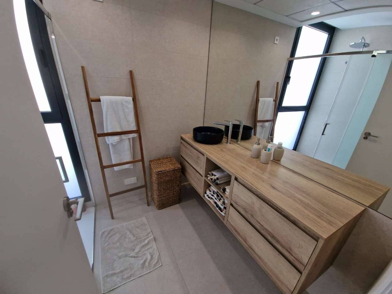 Apartamento de 3 habitaciones en Monforte del Cid en venta con piscina - 445.000 € (Ref: 9619130)