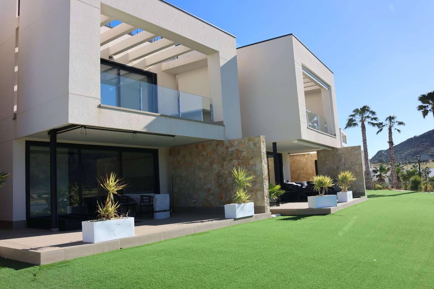 Apartamento de 3 habitaciones en Monforte del Cid en venta con piscina - 445.000 € (Ref: 9619130)