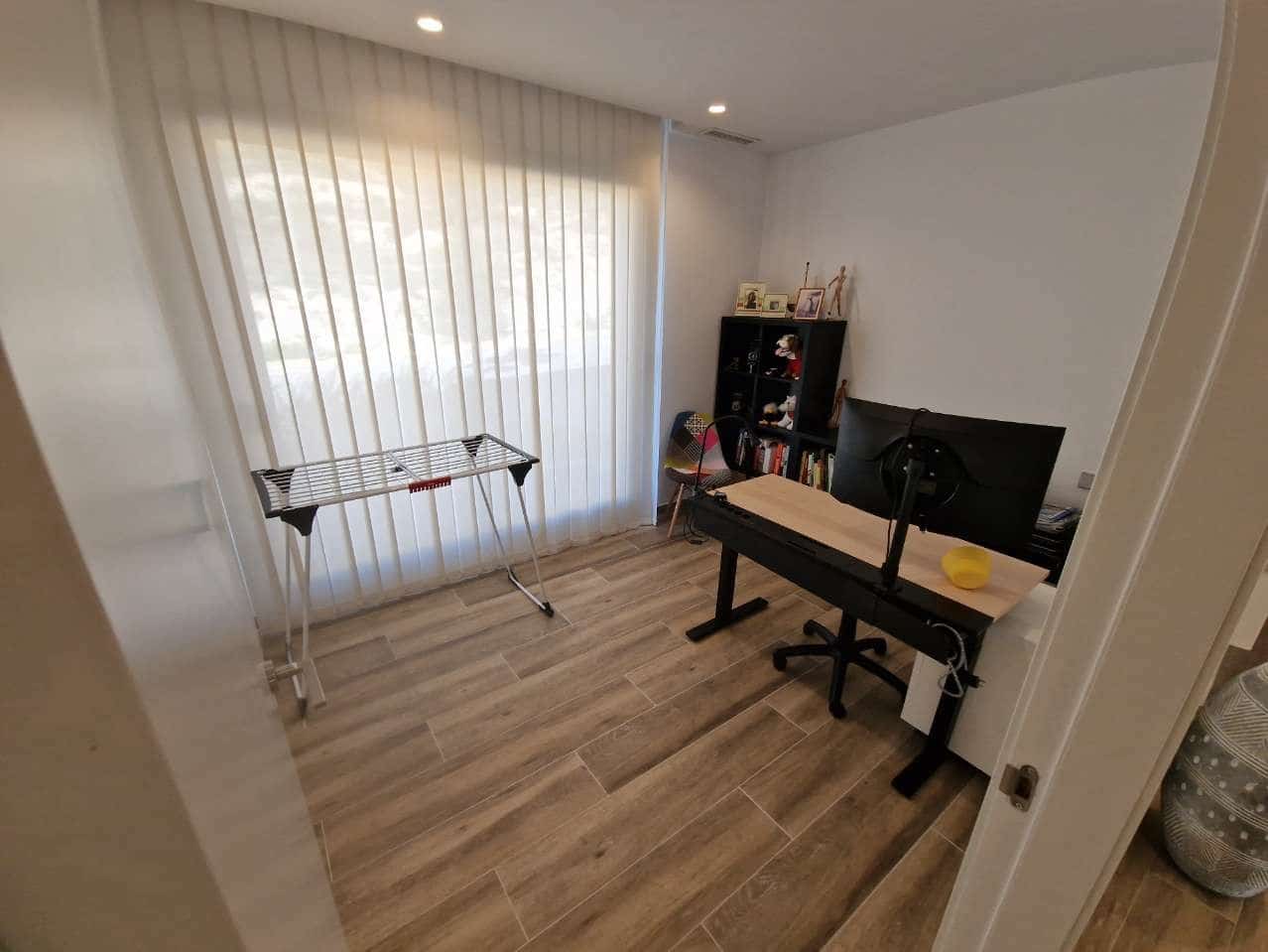 3 bedroom Villa for sale in Monforte del Cid with pool - € 795,000 (Ref: 9619132)