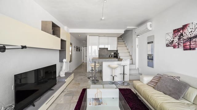 2 makuuhuone Kattohuoneisto myytävänä paikassa Torreblanca, Torrevieja mukana uima-altaan 
autotalli - 199 000 € (Ref: 9645856)