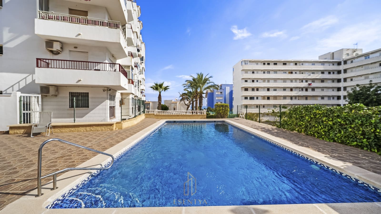 2 makuuhuone Kattohuoneisto myytävänä paikassa Torrevieja mukana uima-altaan 
autotalli - 199 000 € (Ref: 9645856)