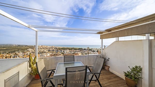 2 makuuhuone Kattohuoneisto myytävänä paikassa Torreblanca, Torrevieja mukana uima-altaan 
autotalli - 199 000 € (Ref: 9645856)