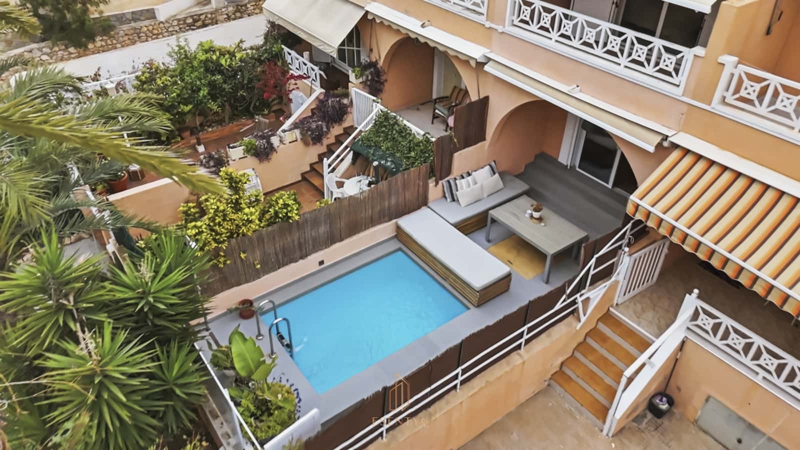 2 sypialnia Finka/Dom wiejski na sprzedaż w Santa Pola z basenem garażem - 450 000 € (Ref: 9679163)