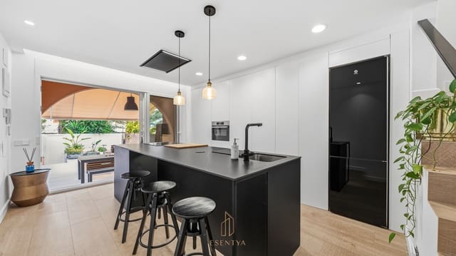 2 sypialnia Finka/Dom wiejski na sprzedaż w Calas Santa Pola Este, Santa Pola z basenem garażem - 450 000 € (Ref: 9679163)