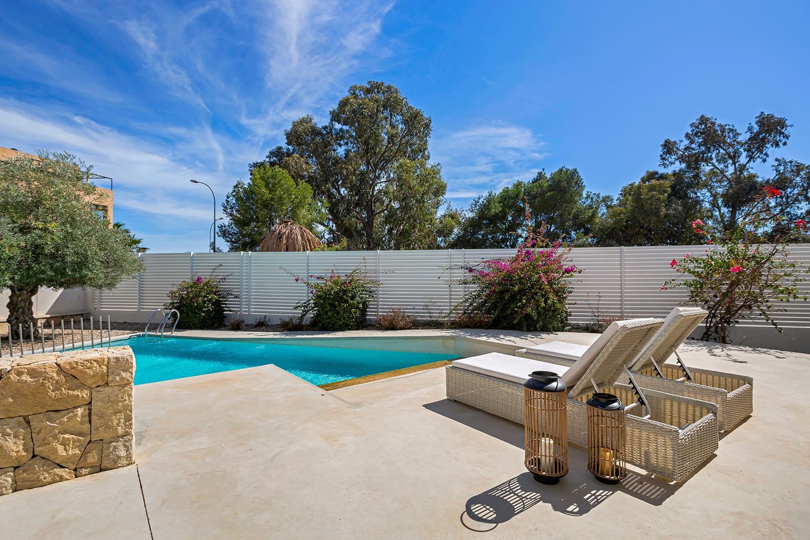 4 soveværelse Villa til salg i El Campello med swimmingpool garage - € 2.500.000 (Ref: 9679164)