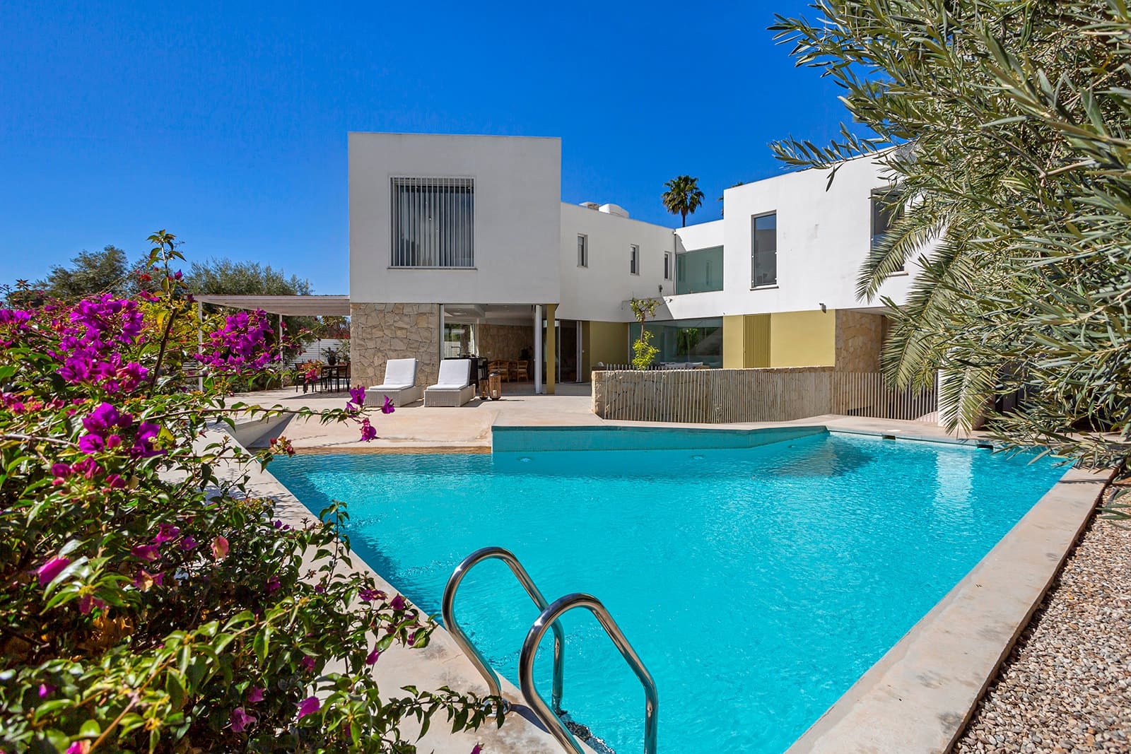 4 soveværelse Villa til salg i El Campello med swimmingpool garage - € 2.500.000 (Ref: 9679164)