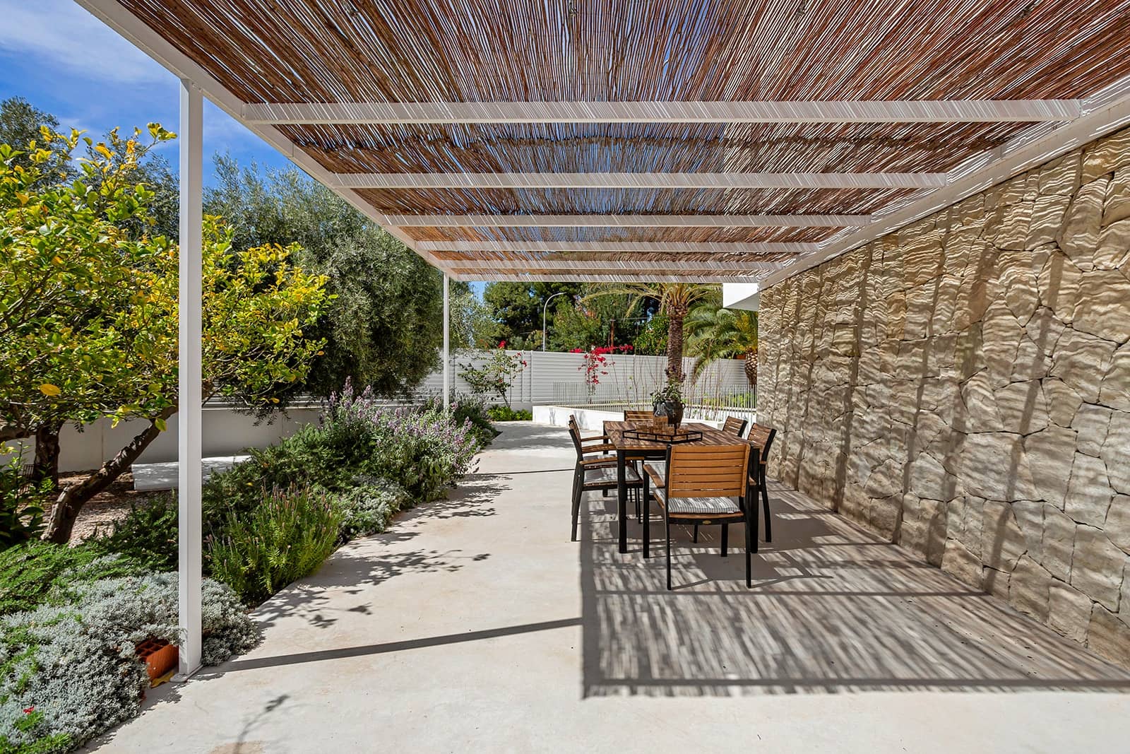 4 soveværelse Villa til salg i El Campello med swimmingpool garage - € 2.500.000 (Ref: 9679164)