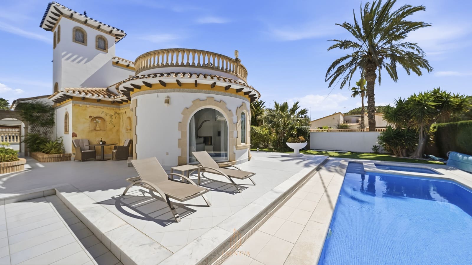 4 soveværelse Villa til salg i Cabo Roig med swimmingpool garage - € 1.075.000 (Ref: 9713282)