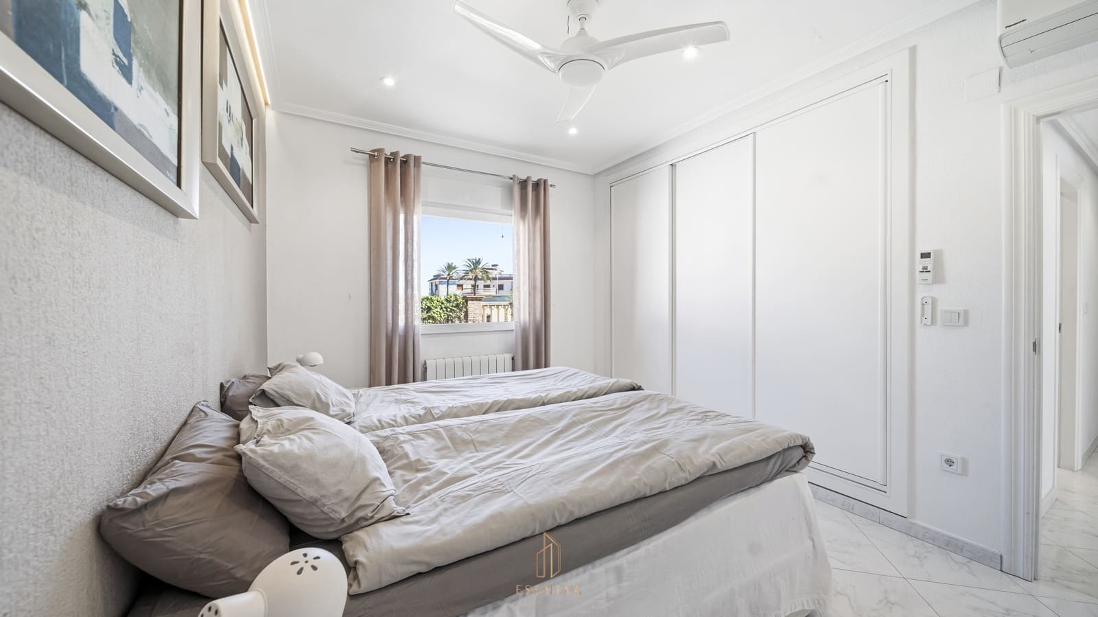 4 soveværelse Villa til salg i Cabo Roig med swimmingpool garage - € 1.075.000 (Ref: 9713282)