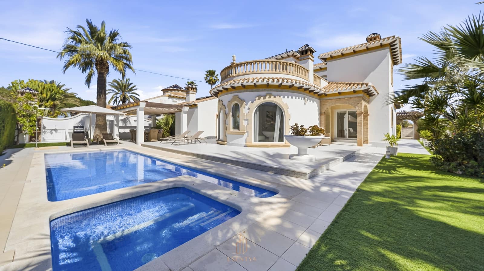 4 soveværelse Villa til salg i Cabo Roig med swimmingpool garage - € 1.075.000 (Ref: 9713282)