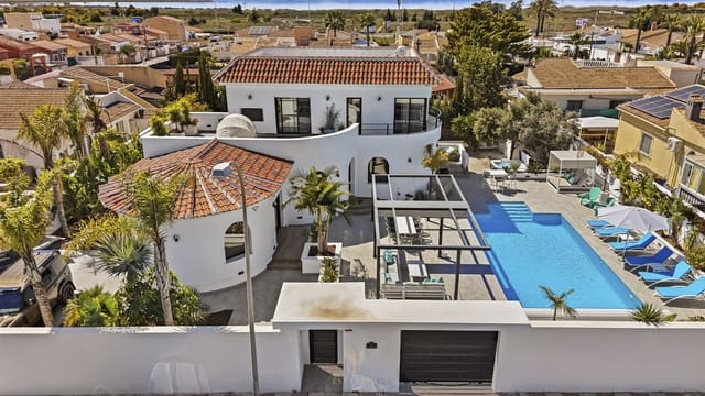 6 soveværelse Villa til salg i San Luis, Torrevieja - € 885.000 (Ref: 9750943)