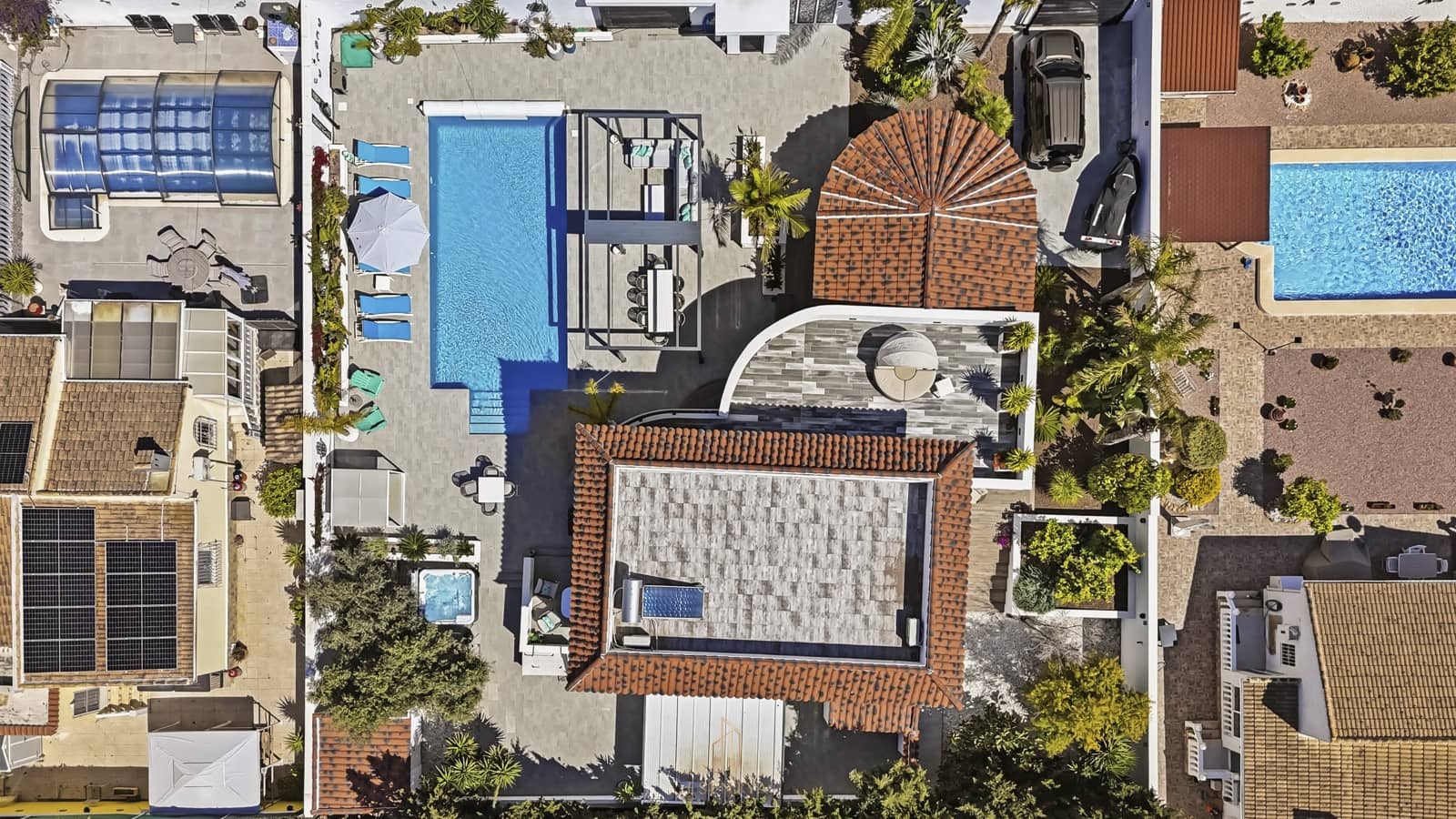 6 soveværelse Villa til salg i San Luis med swimmingpool garage - € 885.000 (Ref: 9750943)